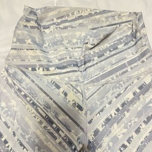 LULULEMON LUXTREME LEGGINGS - FULL LENGTH